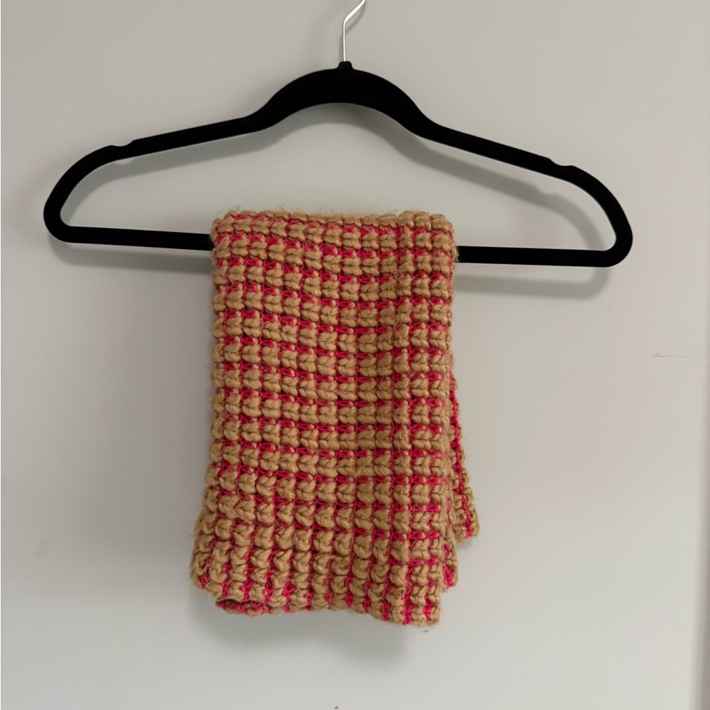 GAP Vibrant Pink and Tan Knit Scarf